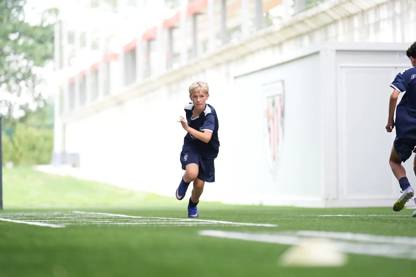 Jugador de AC Campus PRO esprintando en Lezama