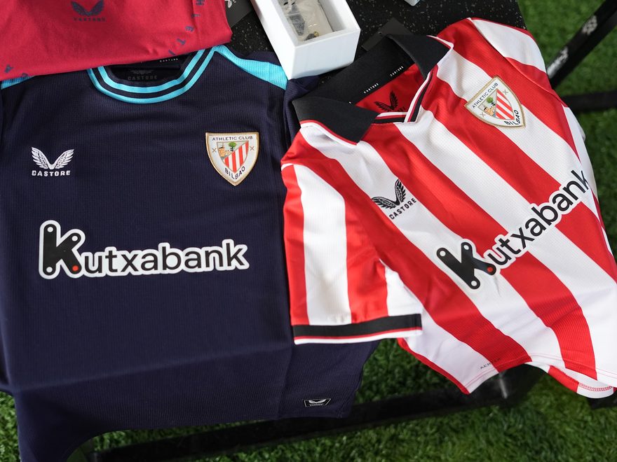 Camisetas del Athletic Club sorteadas en el campus